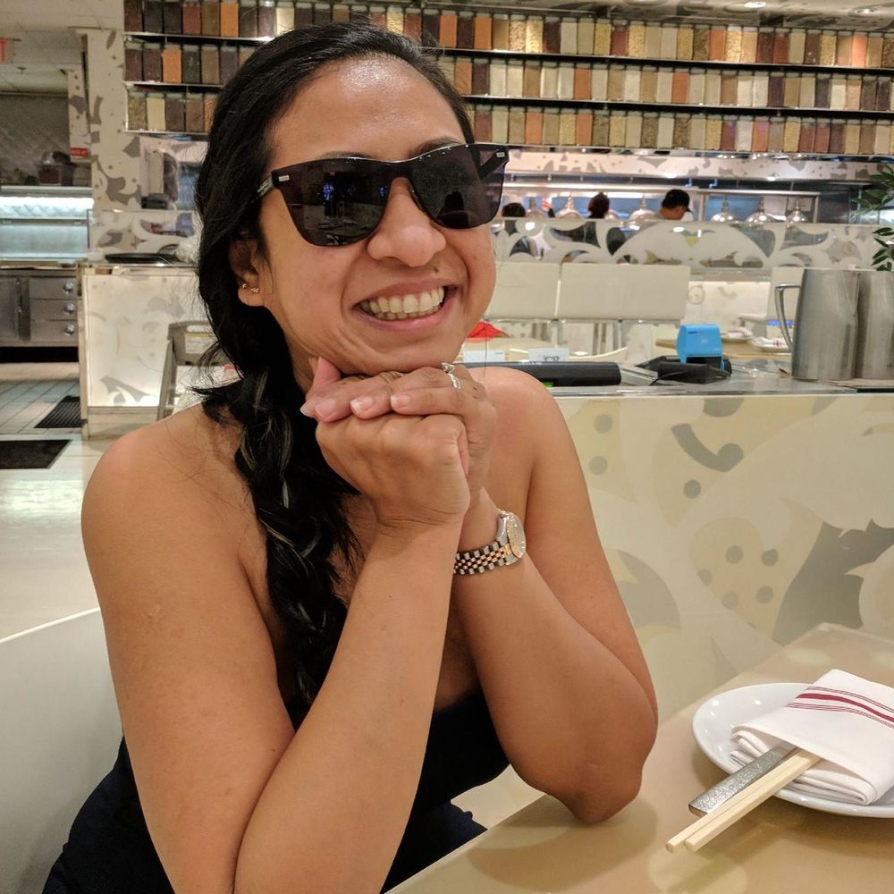 Meet your Posher, Santhia